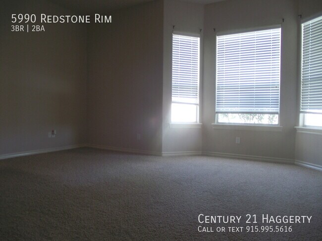 Building Photo - 5990 Redstone Rim Dr