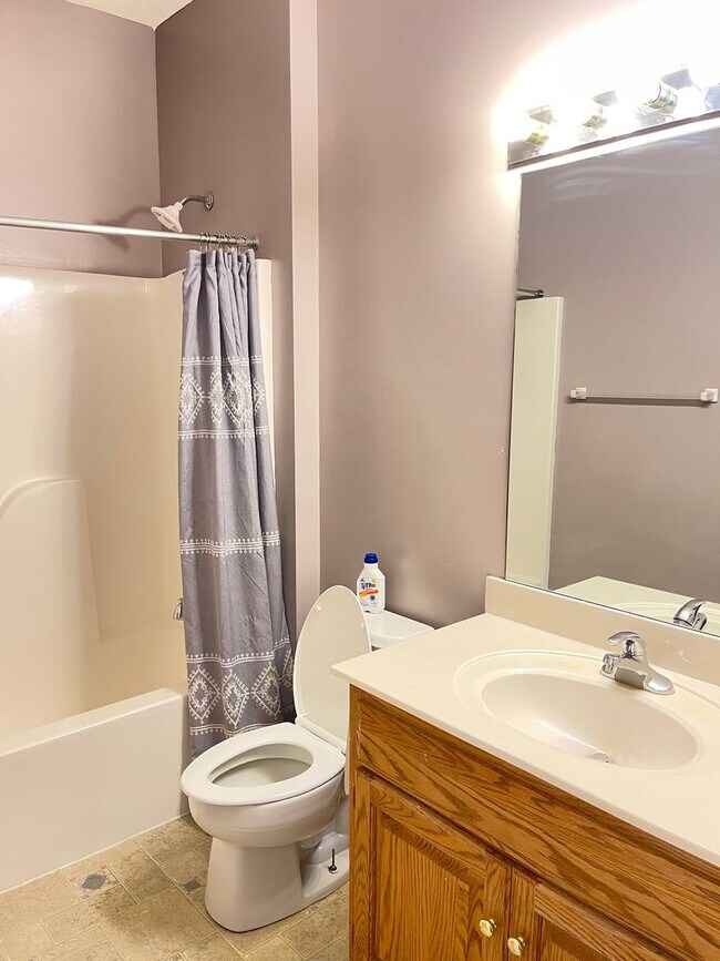 Building Photo - Northwest Omaha Gem: 2,700 Sq Ft, 3-Bedroom, Walk-Out Finished Basement, Fenced Yard, 3-Car Garag...