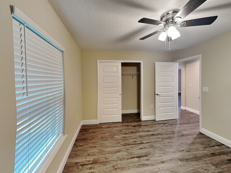 Building Photo - 904 W Rum Pl