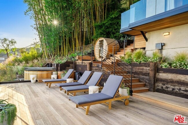 Building Photo - 8800 Hollywood Blvd