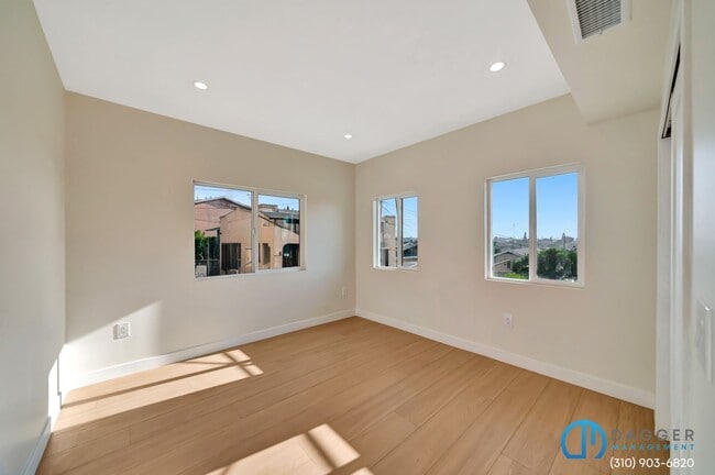 Building Photo - 2800 Winter St