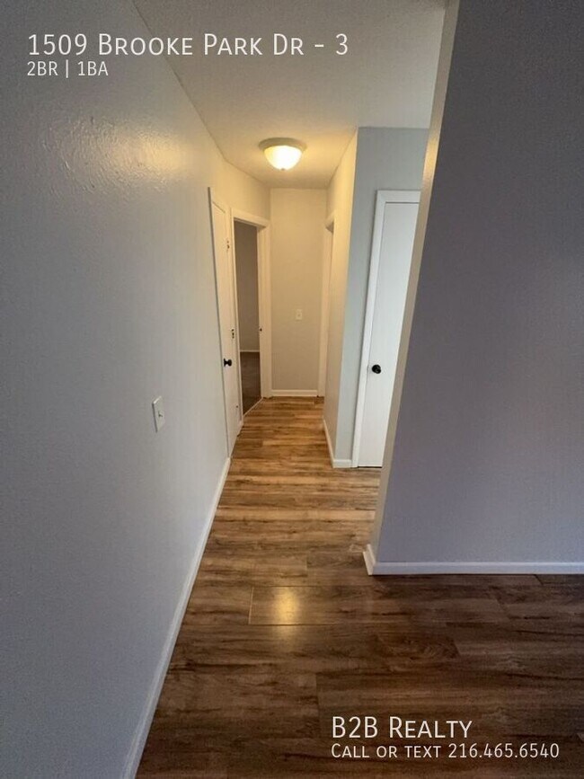 Building Photo - 1509 Brooke Park Dr