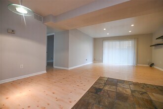 Building Photo - 8423 Hearth Dr