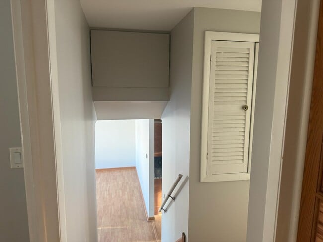 Building Photo - 982 Hastings Ln