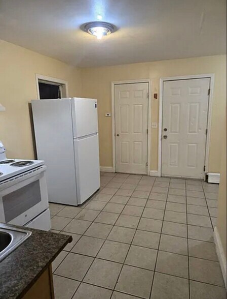 Building Photo - 7 Jones St