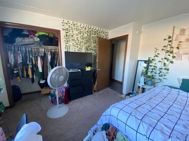 Building Photo - $1,300 | 2 Bedroom, 1 Bathroom Apartment | No Pets | Available for August 1st, 2026 Move In!