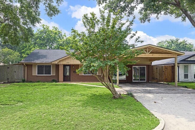 Primary Photo - 2007 Shadow Bend Dr