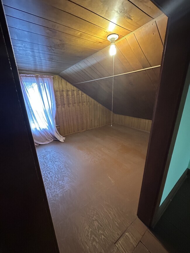 Building Photo - 940 Lindbergh Ave