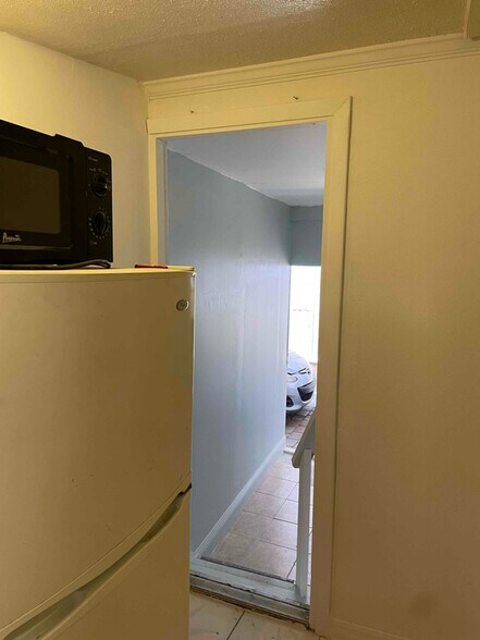 Building Photo - 3131 W 16th Ave