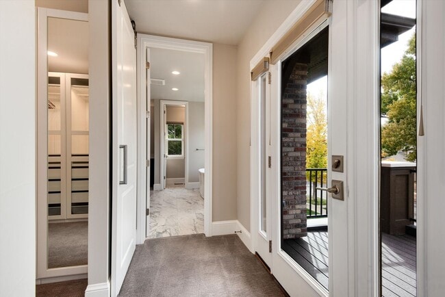 Building Photo - Furnished Home - Move in Ready!