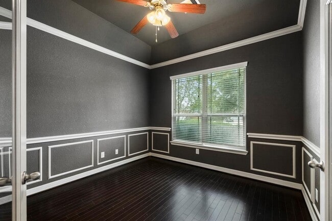 Building Photo - 5814 Dayln Ct