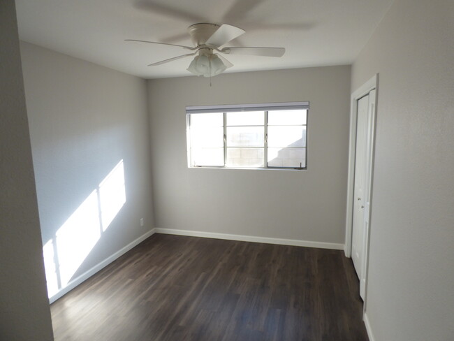 Building Photo - South Scottsdale Charmer!  3 Bedroom 2 Bat...