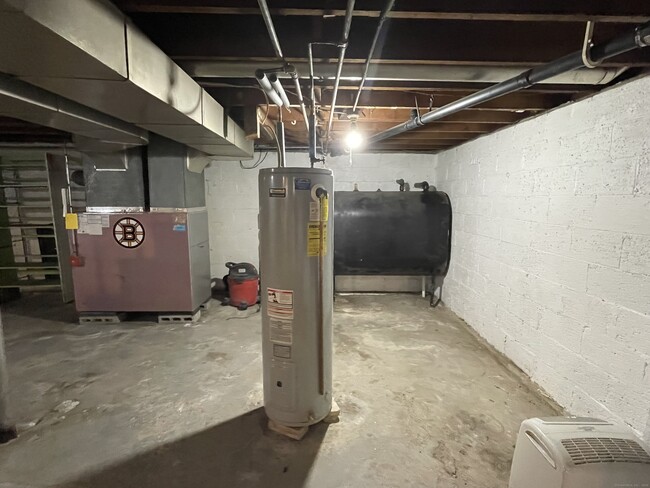 Building Photo - 31 Francis Ave