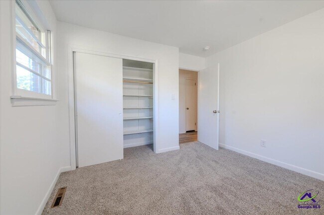 Building Photo - 100 Belmont Dr