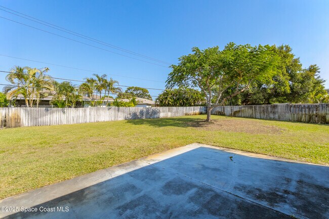 Building Photo - 460 Carissa Dr