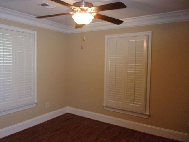 Building Photo - Beautifully Landscaped 2 Bedroom 1 Bath Home in College Park