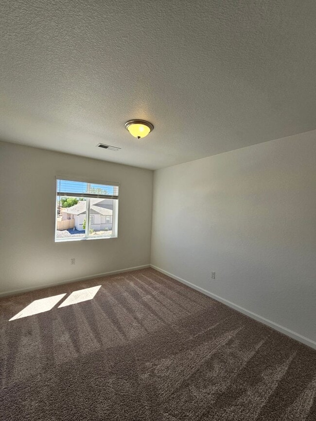 Building Photo - FURNISHED! Brand New 3 Bedroom, 2.5 Bath H...