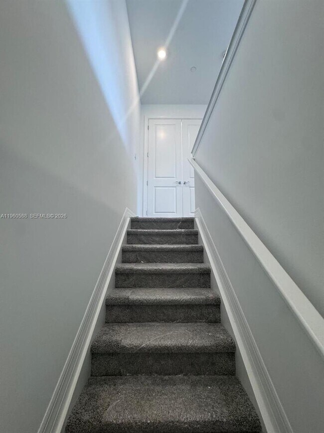 Building Photo - 750 NW 82nd Ter