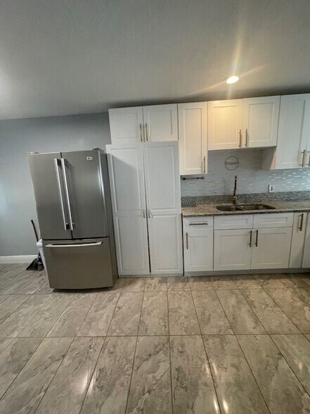 Building Photo - 1760 Tee Dee Ln