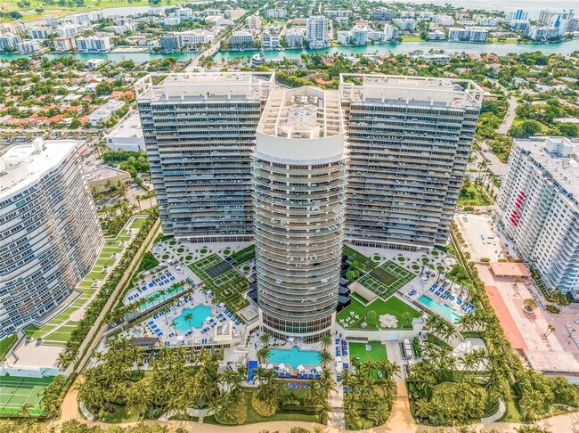 Building Photo - 9701 Collins Ave