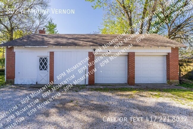 Building Photo - 802 W Mt Vernon St