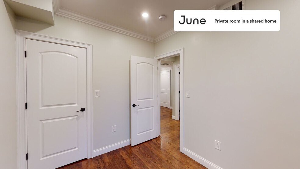 Building Photo - Room in Shared 5 bed/1.5 bath home