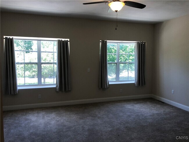 Building Photo - 224 Chapel St