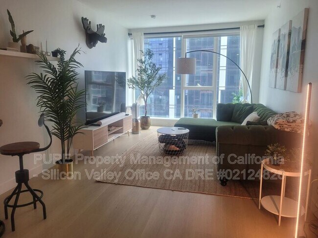 Building Photo - 188 W St James St