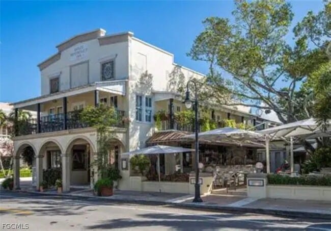 Building Photo - 663 110th Ave N