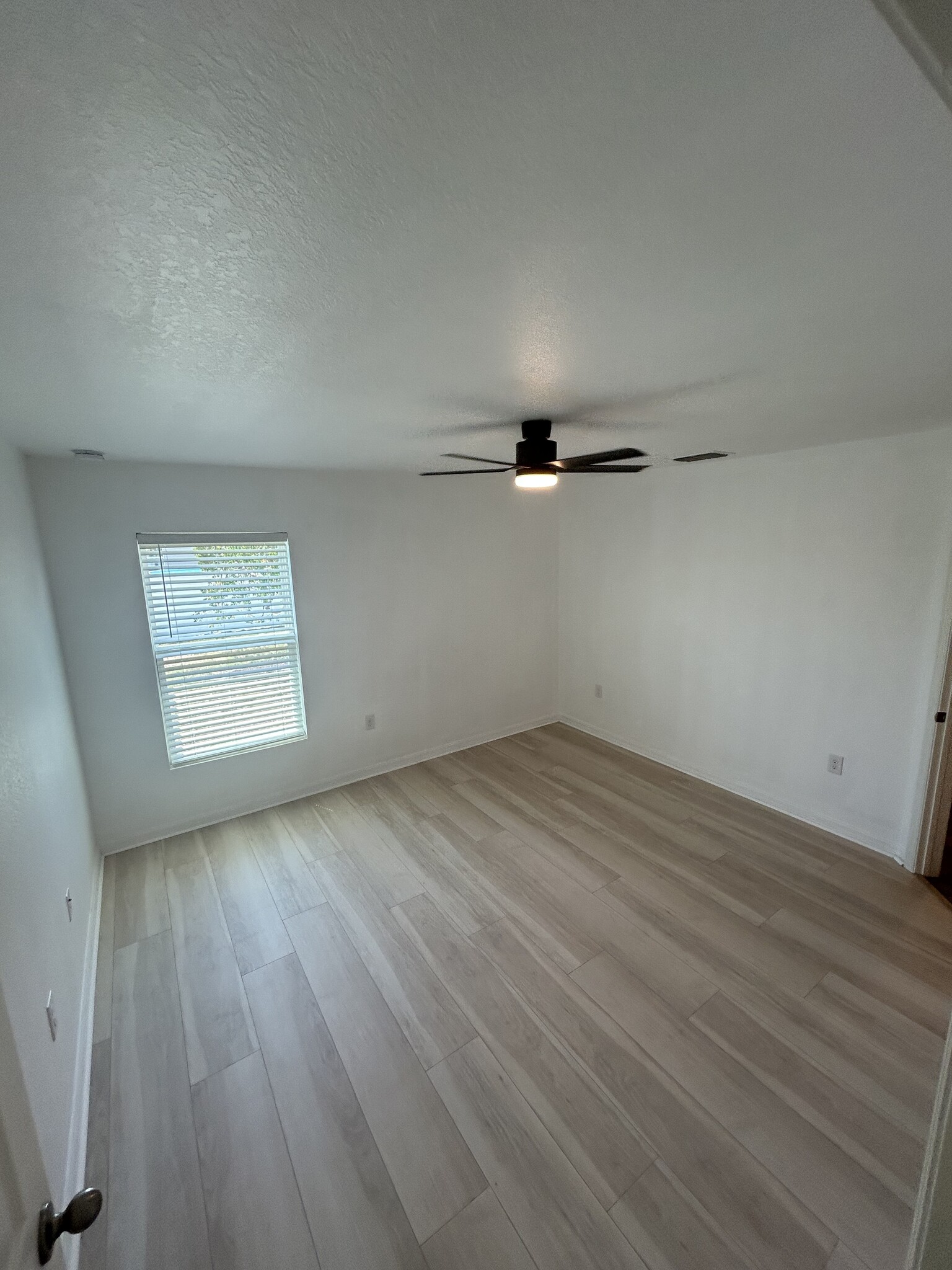 Primary Room - 120 NW 25th Ave