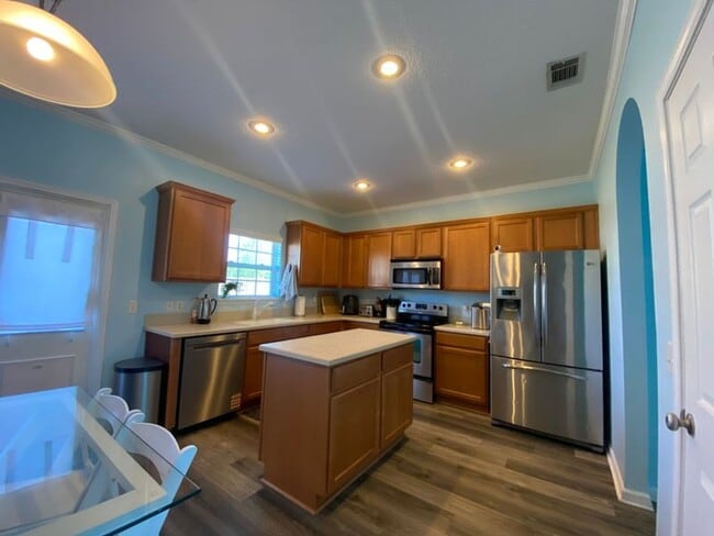 Building Photo - Beautifully Maintained Home in Prime Savannah Location