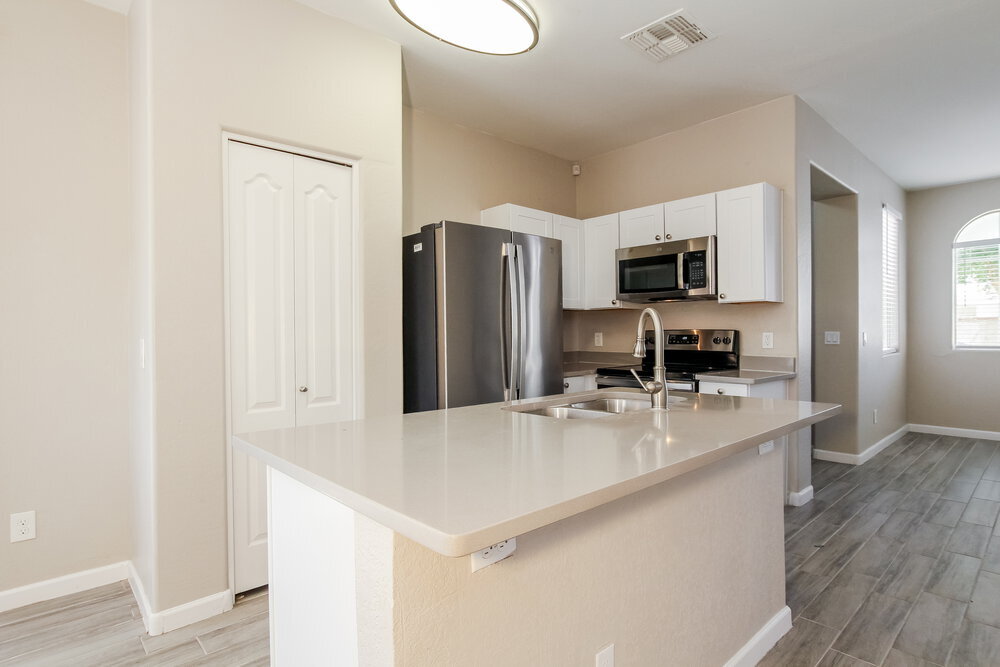 Building Photo - 111 N 65th Dr