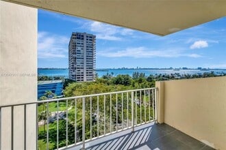 Building Photo - 11111 Biscayne Blvd