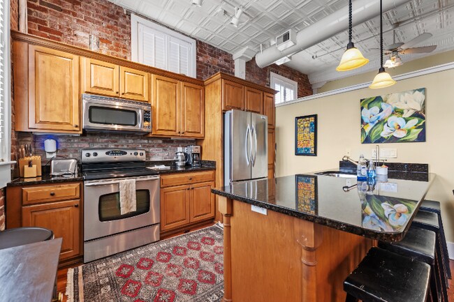 Building Photo - 4 Beaufain St