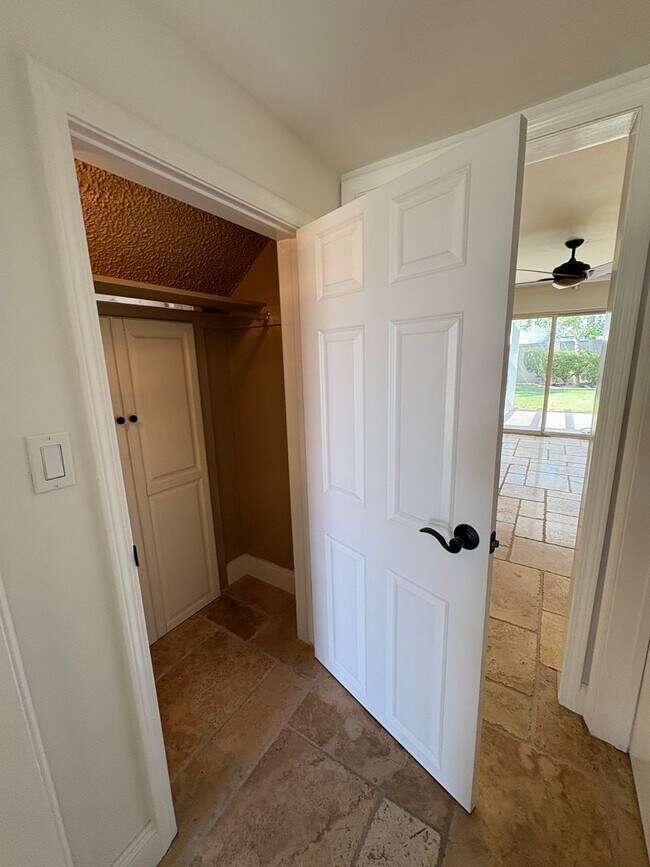 Building Photo - Spacious House - 2 stories - 4 Bedrooms + 2.5 Baths & large 2 car garage