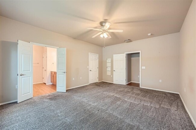 Building Photo - 120 Muir Ct