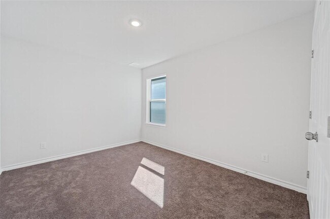 Building Photo - 4908 Plum Peach Bend