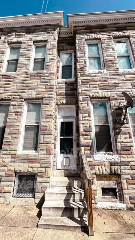 Primary Photo - 317 S Mount St