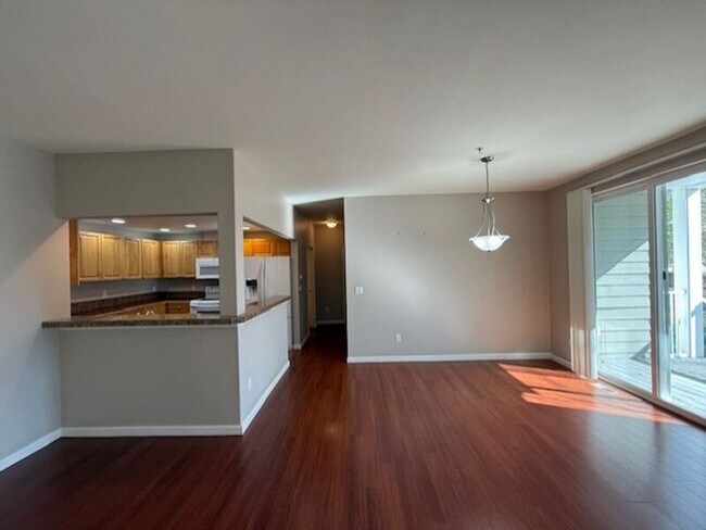 Building Photo - 910 Medical Center Dr