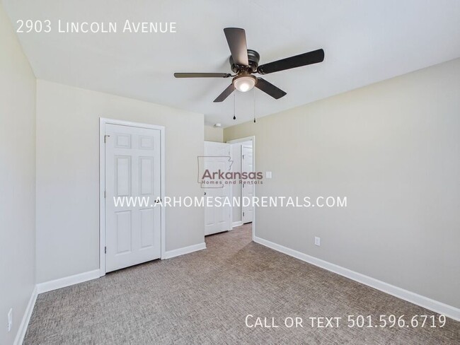 Building Photo - 2903 Lincoln Ave