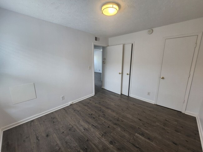 Building Photo - Quaint Sylvan Heights Duplex