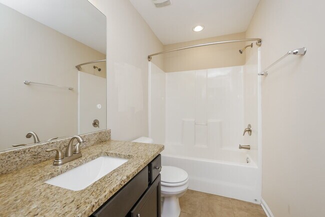 Building Photo - 390 Cliffhaven Cir