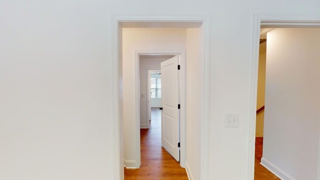 Building Photo - Charming Two Bedroom Townhomes With Flex R...