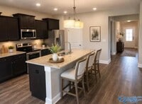 Building Photo - 334 River Rock Dr