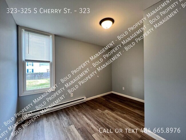 Building Photo - 323-325 S Cherry St.-323