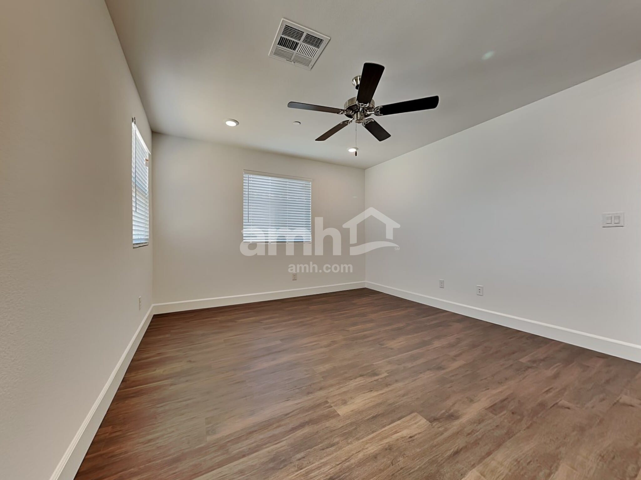 Building Photo - 104 Island Plumeria Ln