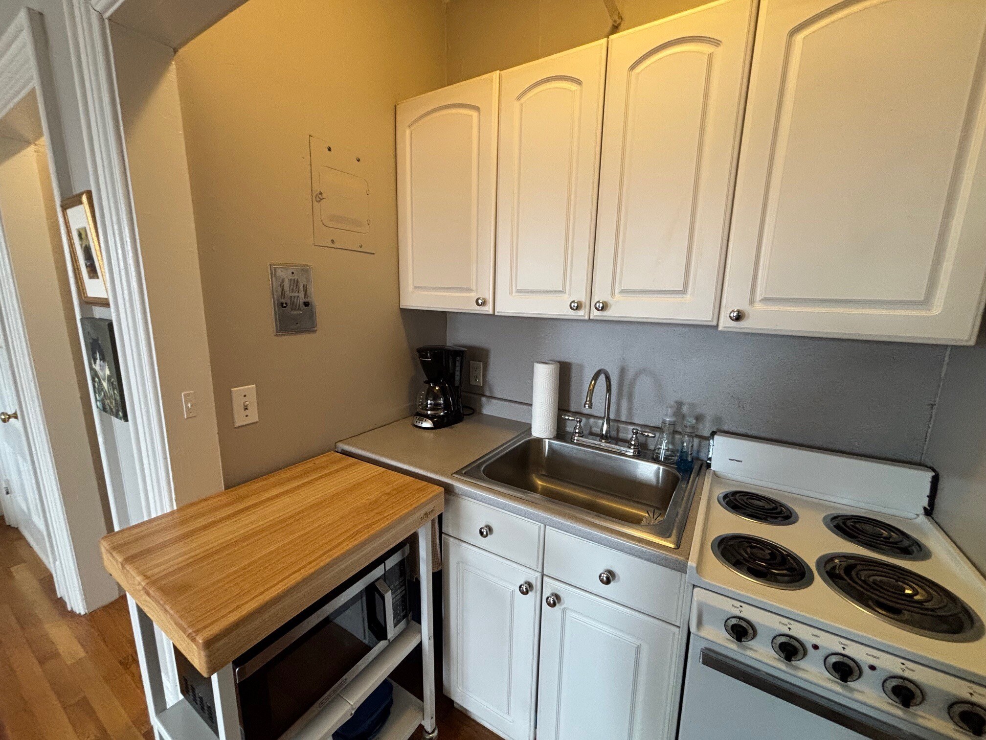 Building Photo - 82 Charles St