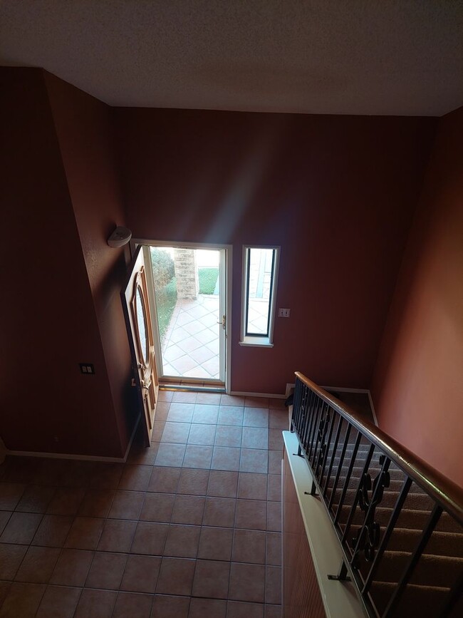 Building Photo - Beautiful Rental near Fort Bliss