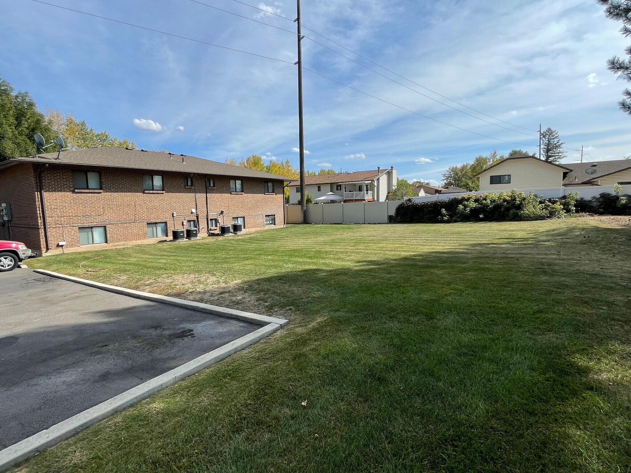 Building Photo - 3943 S 700 W