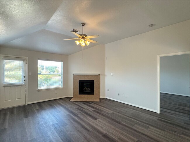 Building Photo - 21543 Falvel Misty Dr